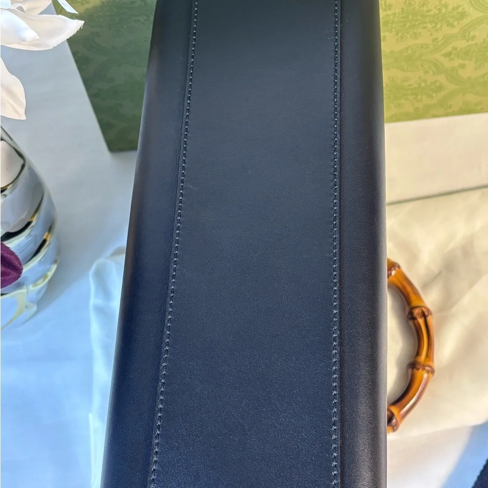 Gorgeous Gucci Nymphaea Top Handle Bamboo Black - Picture 6 of 16
